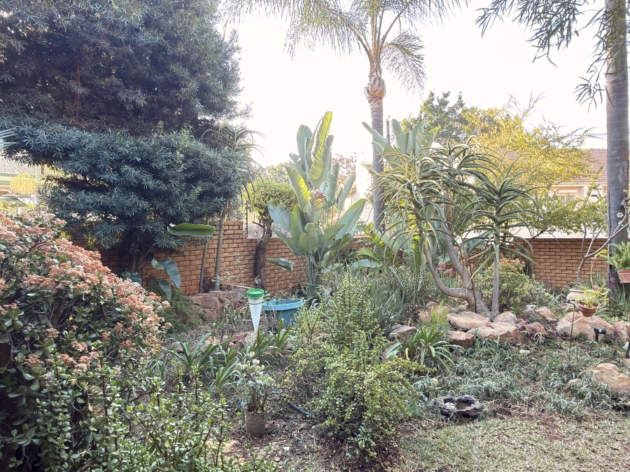 3 Bedroom Property for Sale in Val de Grace Gauteng
