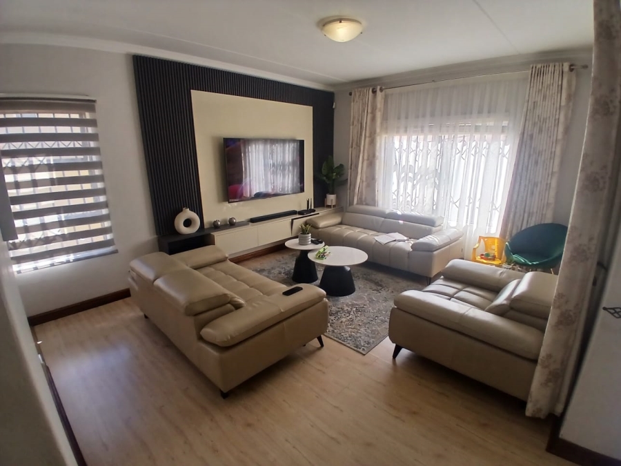 To Let 3 Bedroom Property for Rent in Equestria Gauteng