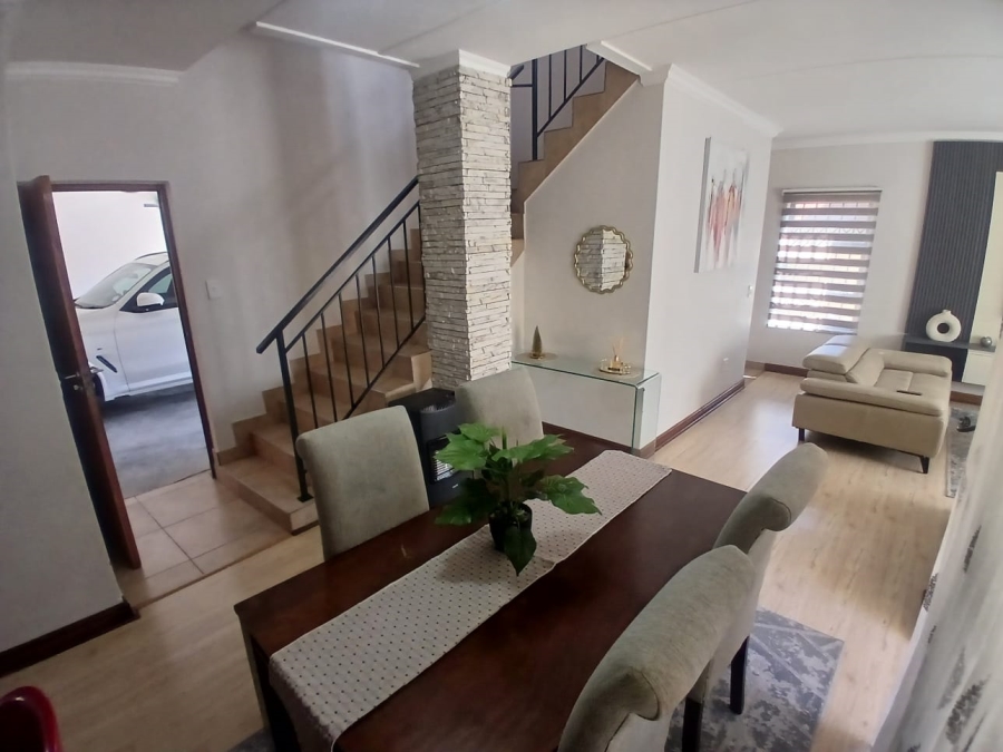 To Let 3 Bedroom Property for Rent in Equestria Gauteng