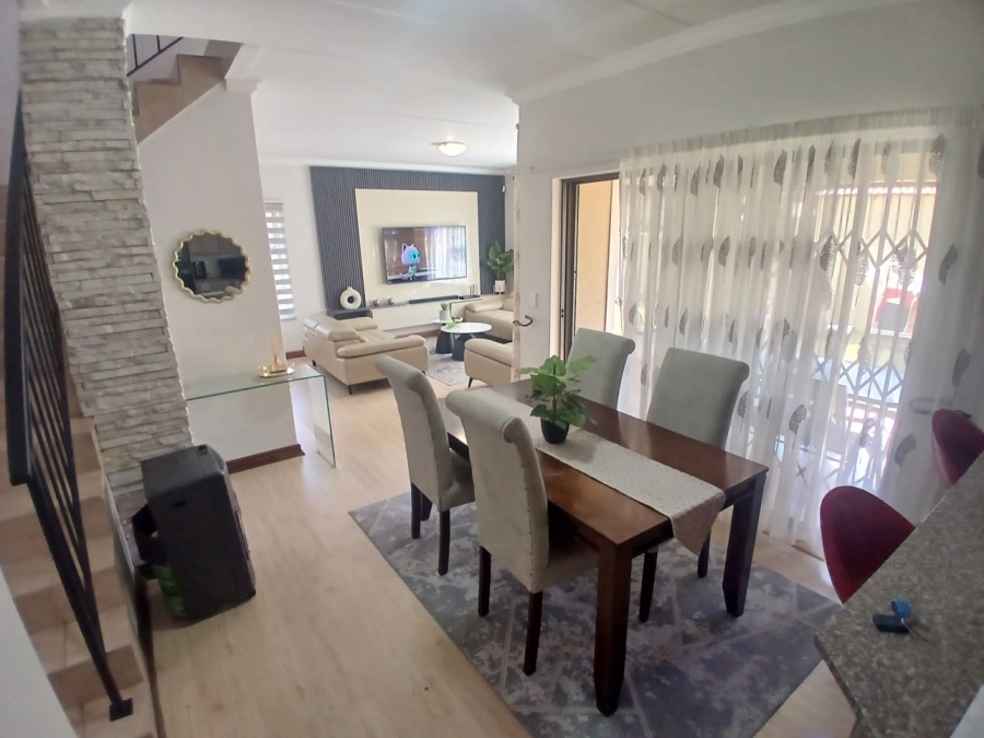 To Let 3 Bedroom Property for Rent in Equestria Gauteng