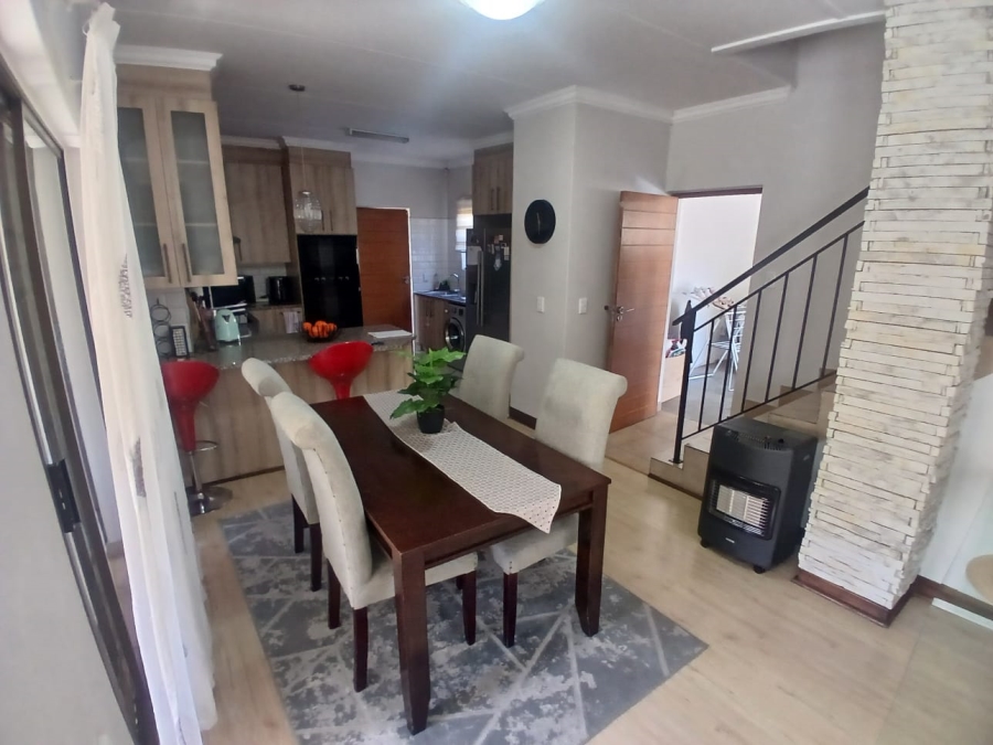 To Let 3 Bedroom Property for Rent in Equestria Gauteng