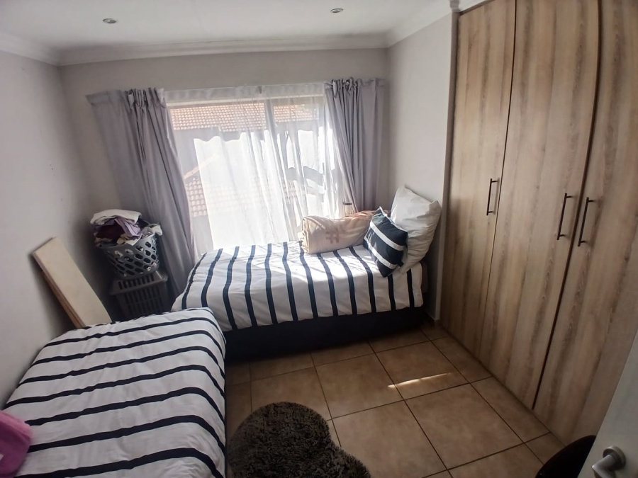 To Let 3 Bedroom Property for Rent in Equestria Gauteng