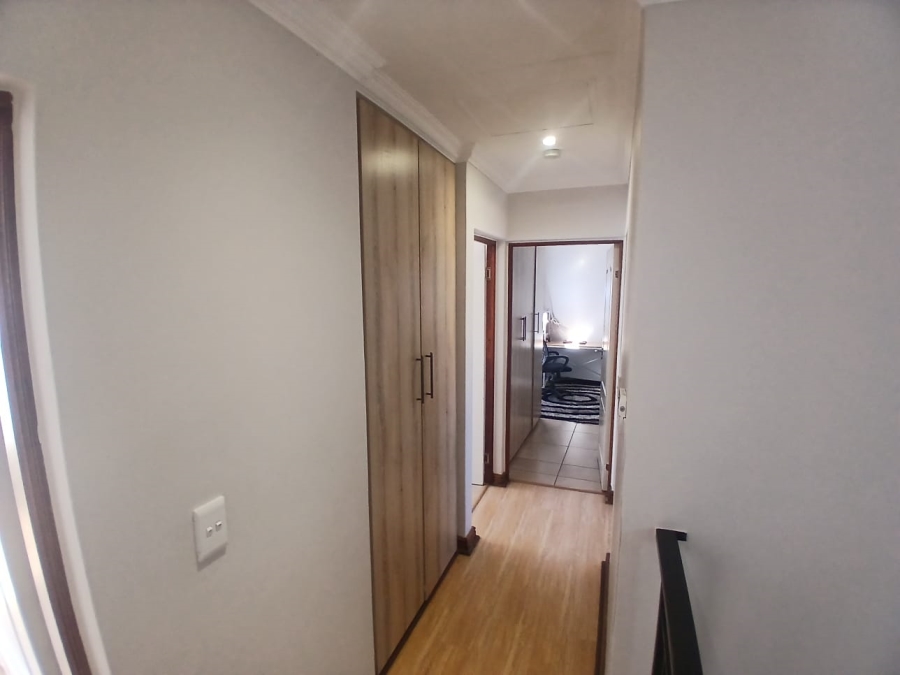 To Let 3 Bedroom Property for Rent in Equestria Gauteng