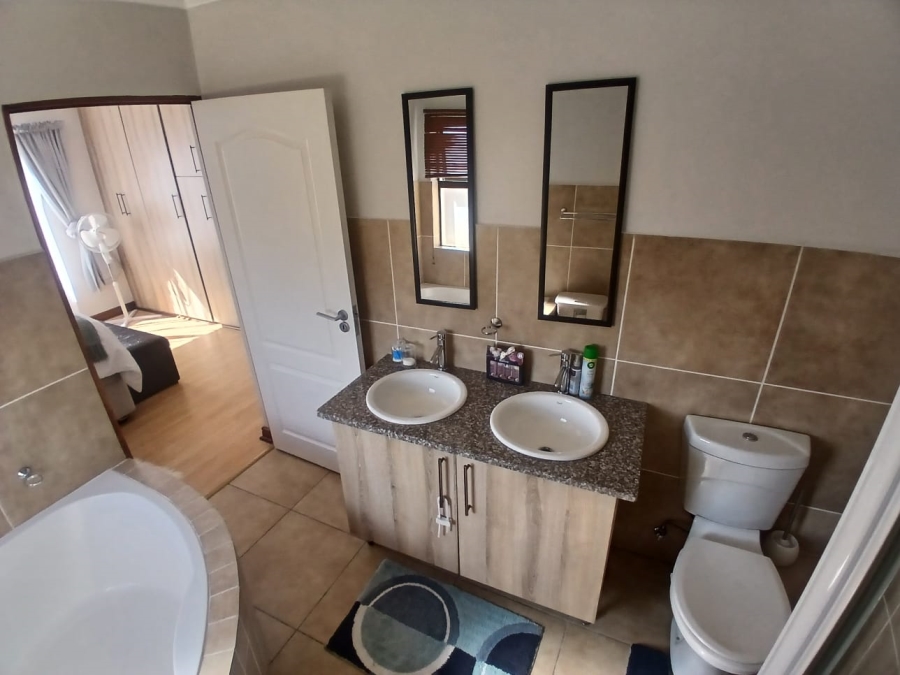 To Let 3 Bedroom Property for Rent in Equestria Gauteng
