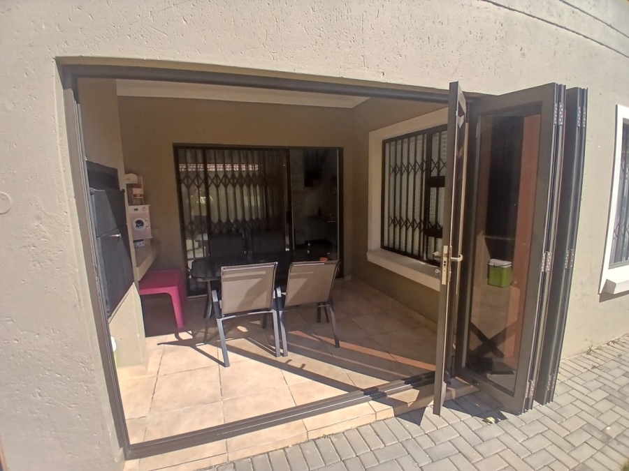 To Let 3 Bedroom Property for Rent in Equestria Gauteng