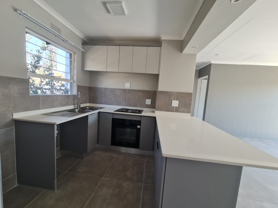 2 Bedroom Property for Sale in La Montagne Gauteng