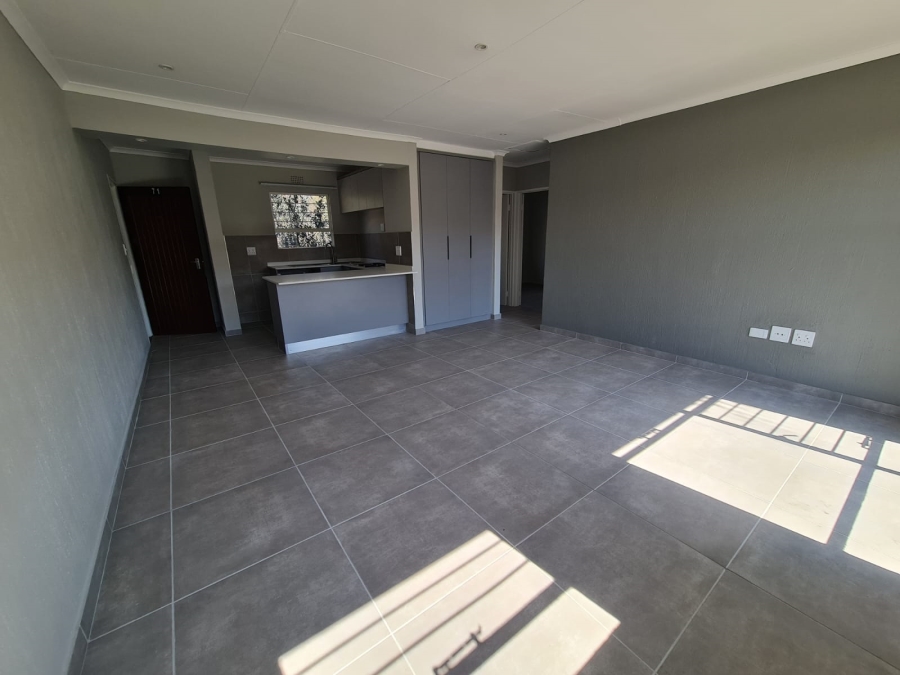 2 Bedroom Property for Sale in La Montagne Gauteng