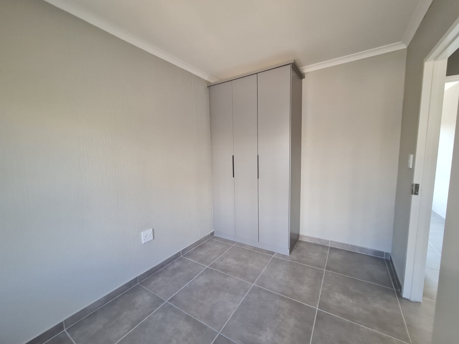 2 Bedroom Property for Sale in La Montagne Gauteng