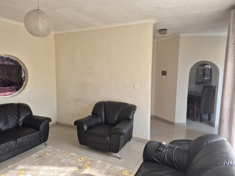 3 Bedroom Property for Sale in Birchleigh North Gauteng