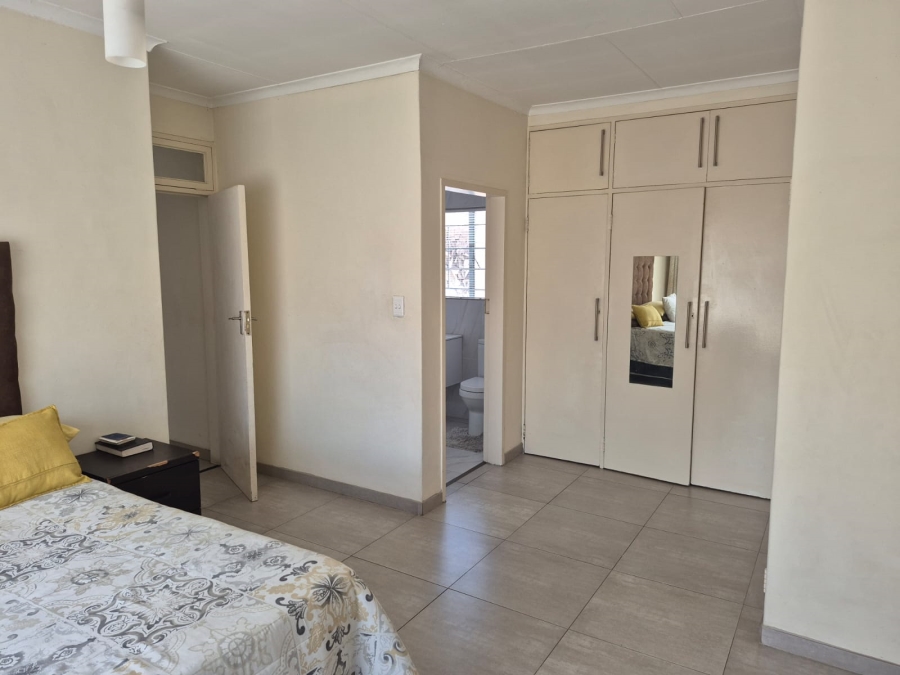 3 Bedroom Property for Sale in Birchleigh North Gauteng