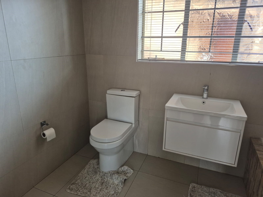 3 Bedroom Property for Sale in Birchleigh North Gauteng