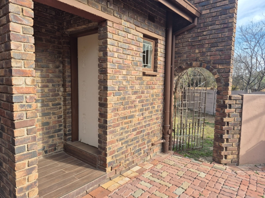 3 Bedroom Property for Sale in Birchleigh North Gauteng