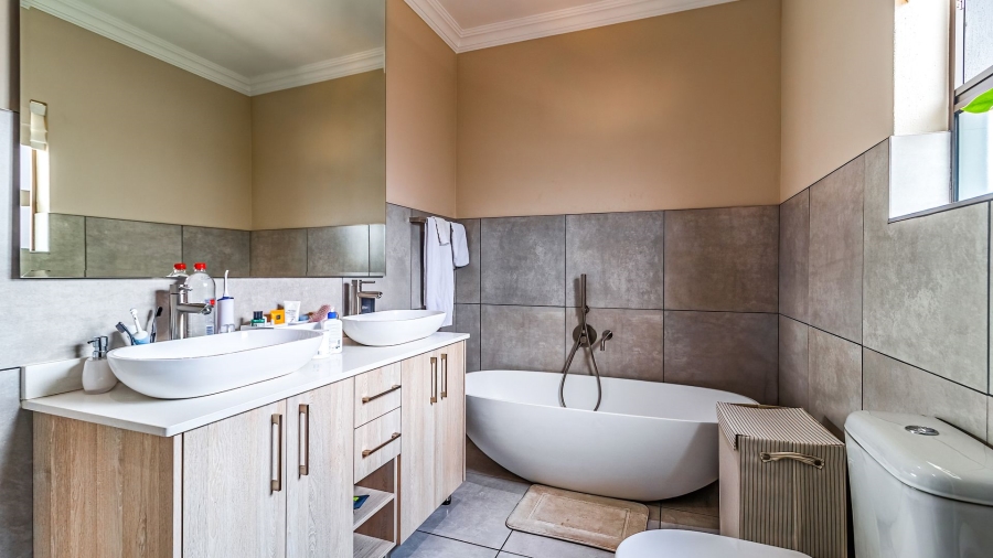 3 Bedroom Property for Sale in Bedfordview Gauteng