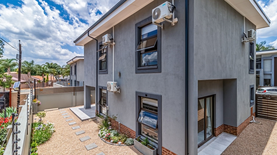3 Bedroom Property for Sale in Bedfordview Gauteng