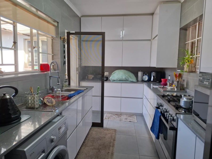 4 Bedroom Property for Sale in Dalpark Gauteng