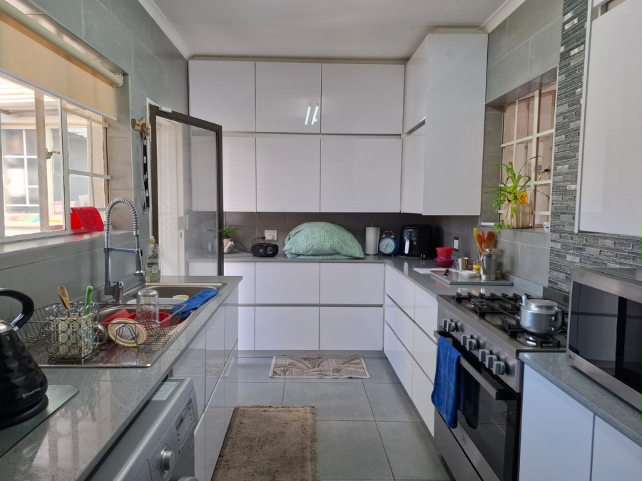 4 Bedroom Property for Sale in Dalpark Gauteng