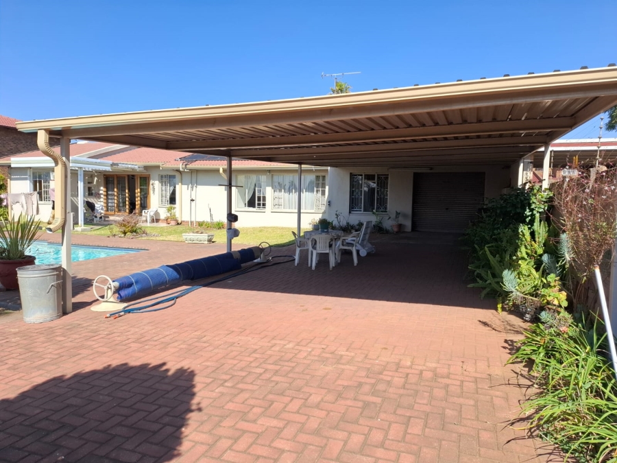 4 Bedroom Property for Sale in Dalpark Gauteng