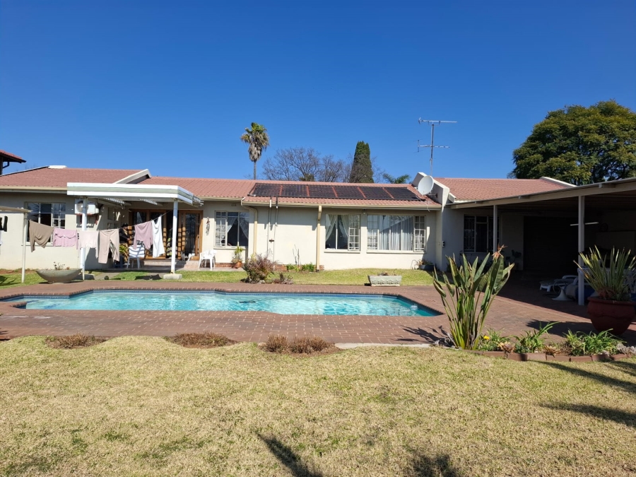 4 Bedroom Property for Sale in Dalpark Gauteng