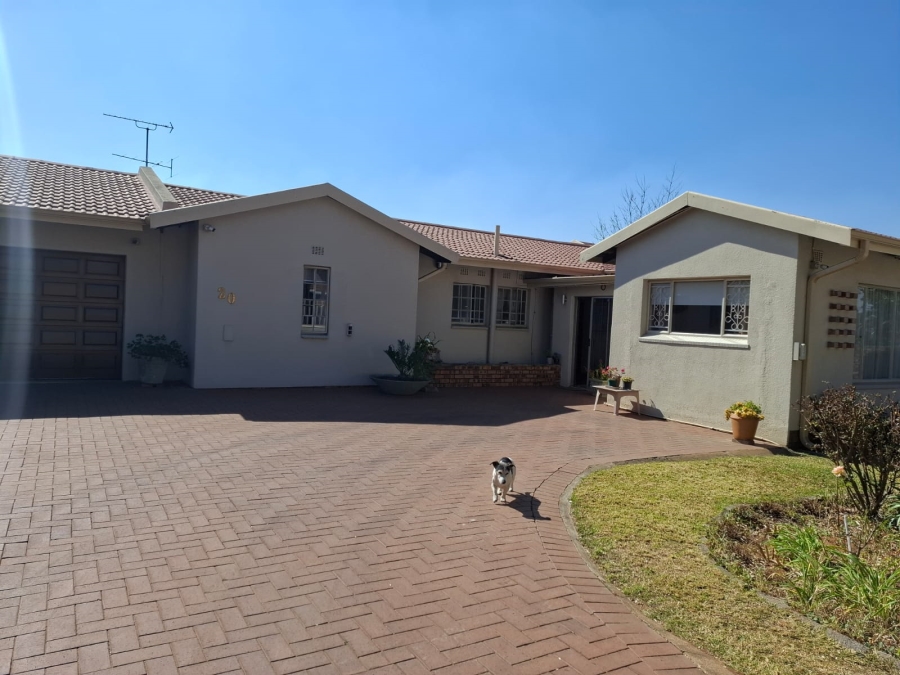 4 Bedroom Property for Sale in Dalpark Gauteng
