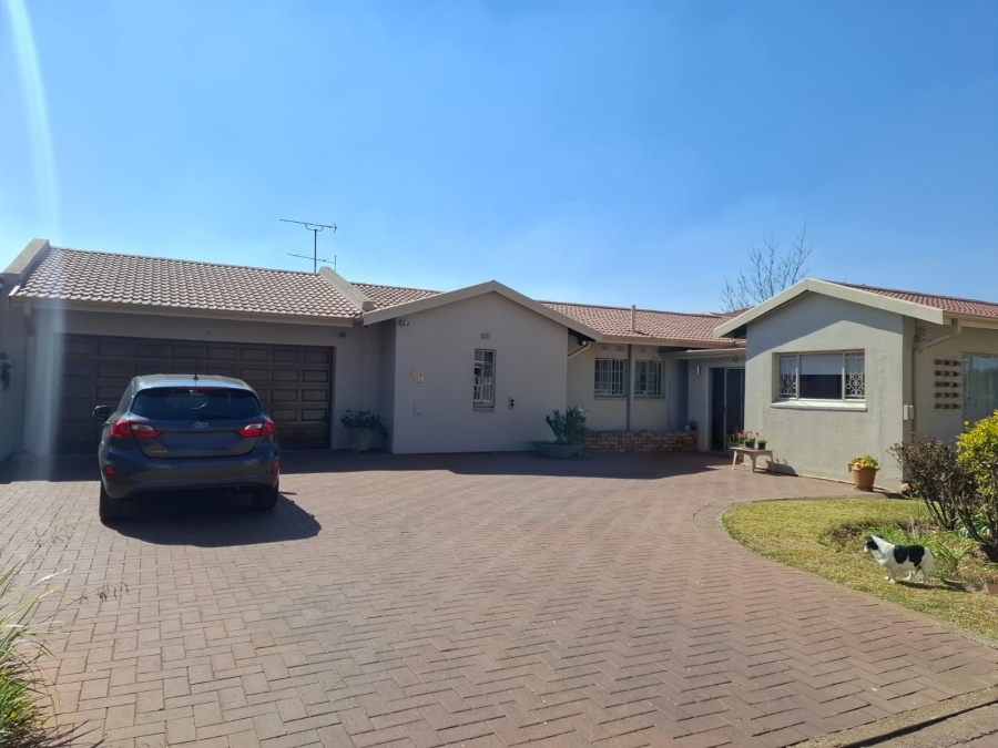 4 Bedroom Property for Sale in Dalpark Gauteng
