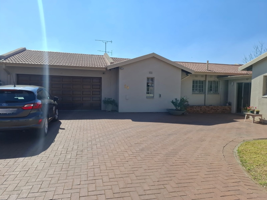 4 Bedroom Property for Sale in Dalpark Gauteng
