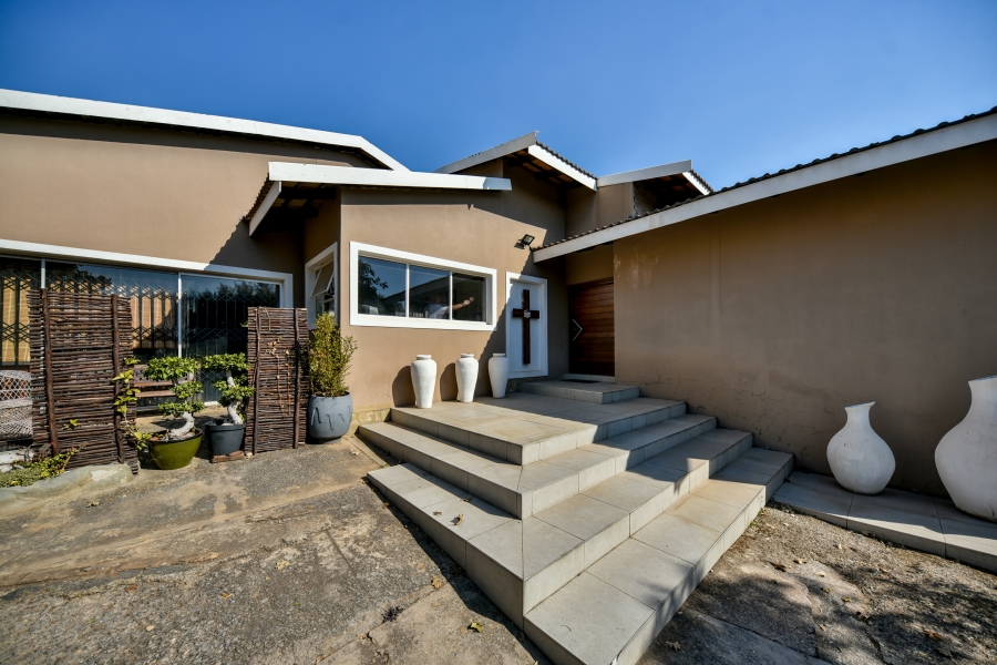 4 Bedroom Property for Sale in Waterkloof Glen Gauteng