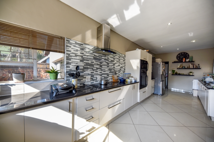4 Bedroom Property for Sale in Waterkloof Glen Gauteng