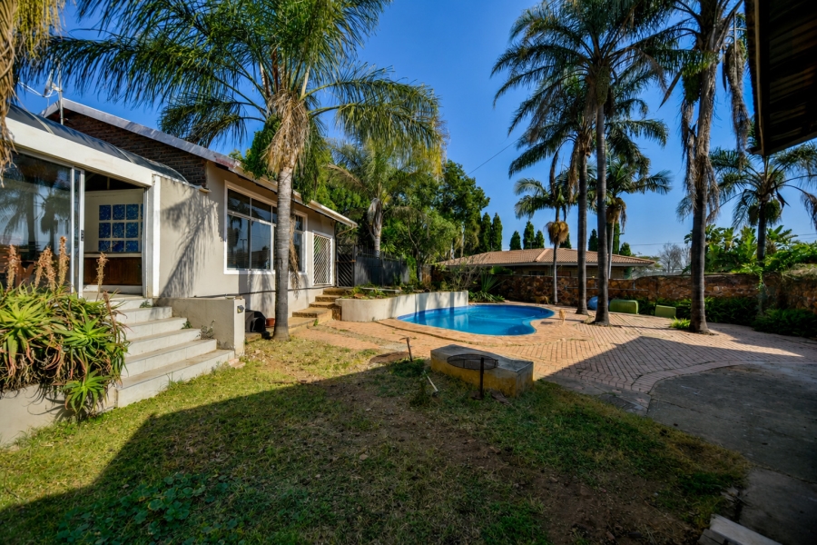 4 Bedroom Property for Sale in Waterkloof Glen Gauteng