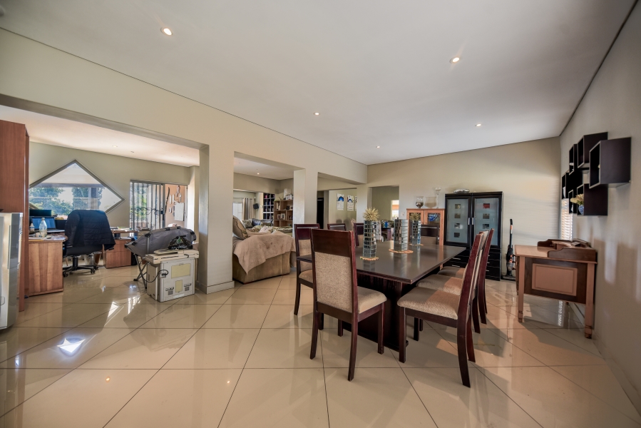 4 Bedroom Property for Sale in Waterkloof Glen Gauteng