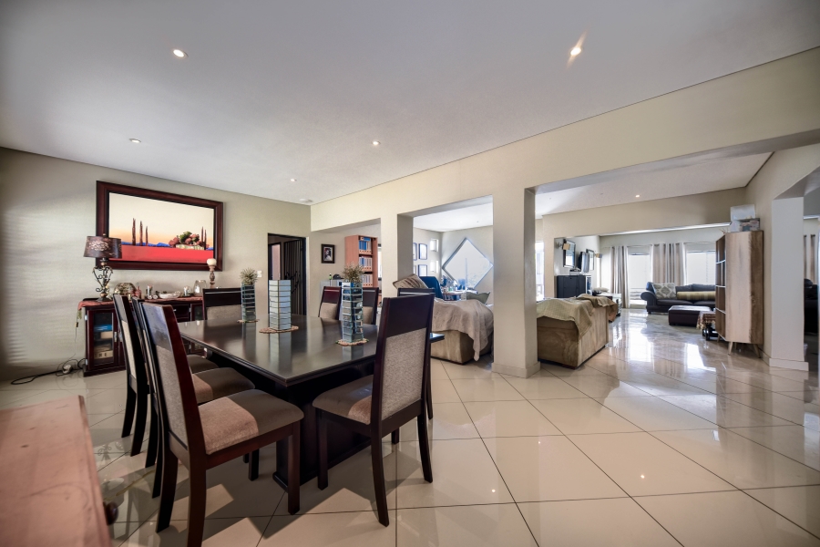 4 Bedroom Property for Sale in Waterkloof Glen Gauteng
