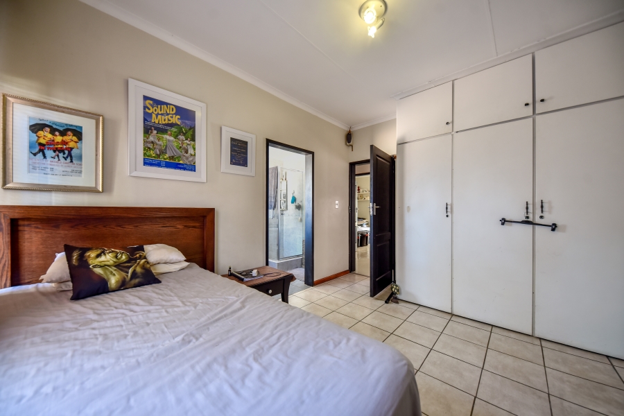 4 Bedroom Property for Sale in Waterkloof Glen Gauteng