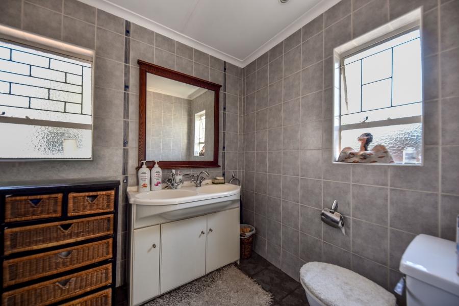 4 Bedroom Property for Sale in Waterkloof Glen Gauteng