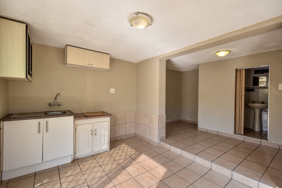 4 Bedroom Property for Sale in Waterkloof Glen Gauteng