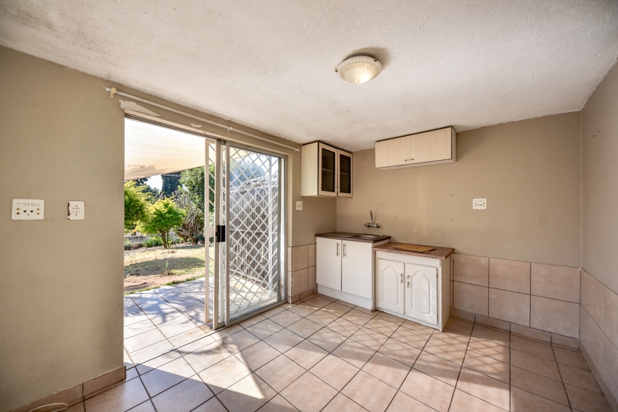 4 Bedroom Property for Sale in Waterkloof Glen Gauteng