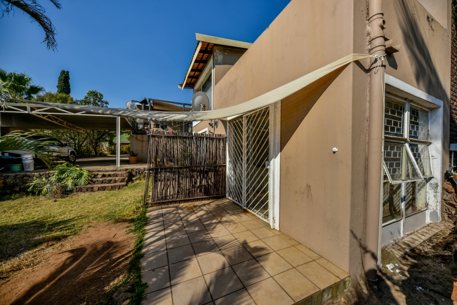 4 Bedroom Property for Sale in Waterkloof Glen Gauteng