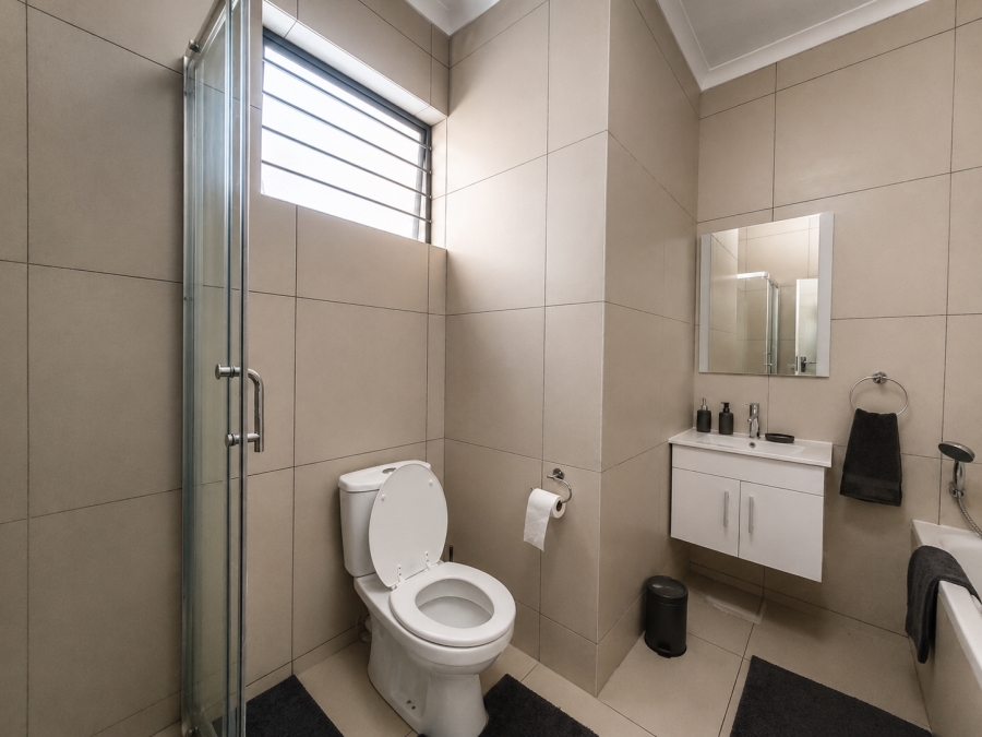 1 Bedroom Property for Sale in Lilianton Gauteng