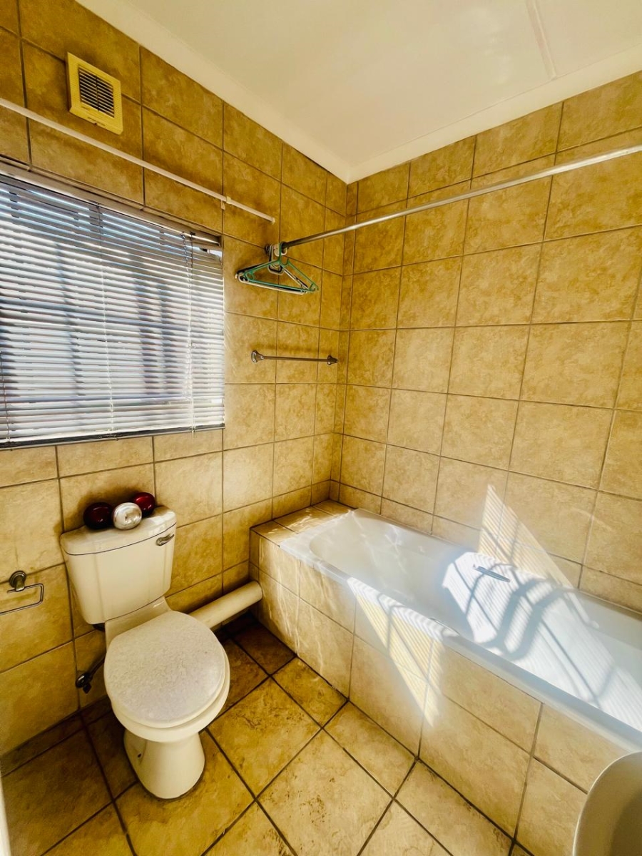 To Let 1 Bedroom Property for Rent in Ferndale Gauteng