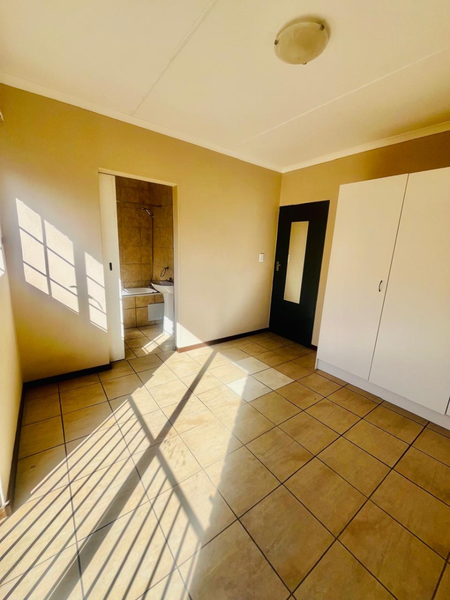 To Let 1 Bedroom Property for Rent in Ferndale Gauteng