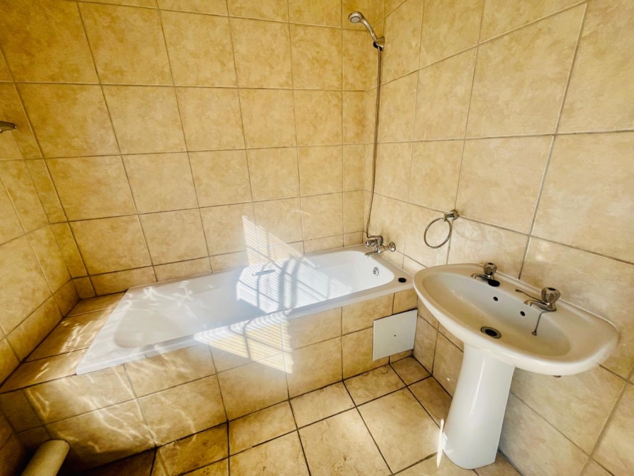 To Let 1 Bedroom Property for Rent in Ferndale Gauteng