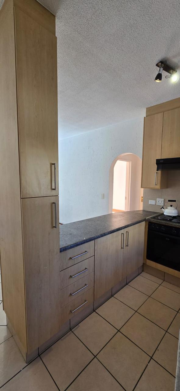 To Let 1 Bedroom Property for Rent in Lonehill Gauteng