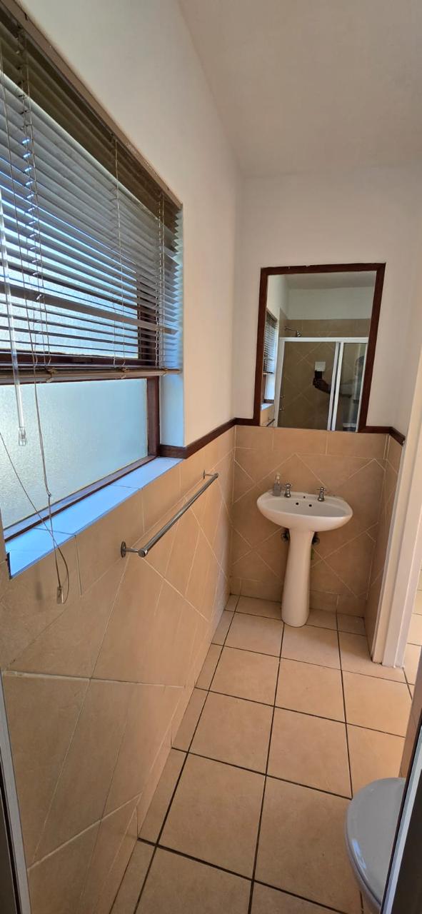 To Let 1 Bedroom Property for Rent in Lonehill Gauteng