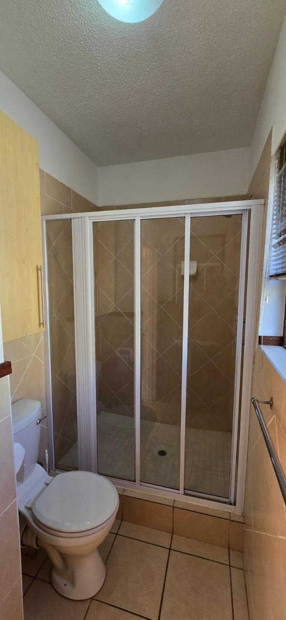 To Let 1 Bedroom Property for Rent in Lonehill Gauteng
