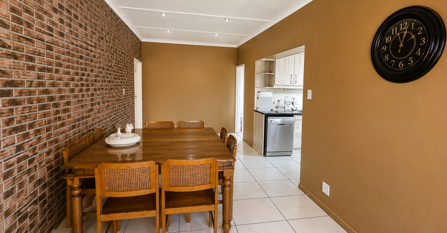 5 Bedroom Property for Sale in Selcourt Gauteng