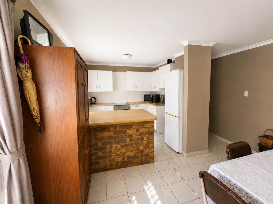 5 Bedroom Property for Sale in Selcourt Gauteng