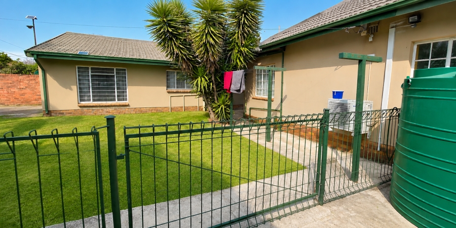 5 Bedroom Property for Sale in Selcourt Gauteng