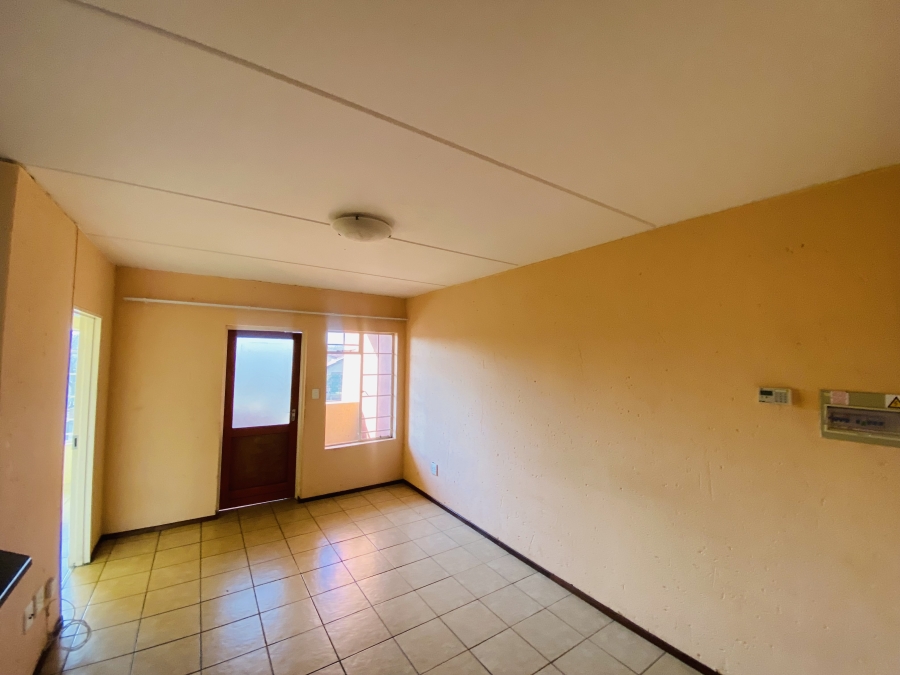 To Let 2 Bedroom Property for Rent in Comet Gauteng