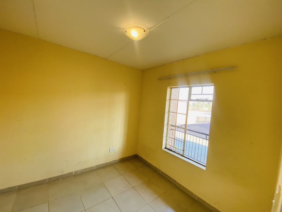 To Let 2 Bedroom Property for Rent in Comet Gauteng