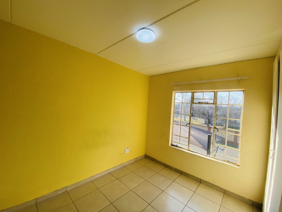 To Let 2 Bedroom Property for Rent in Comet Gauteng