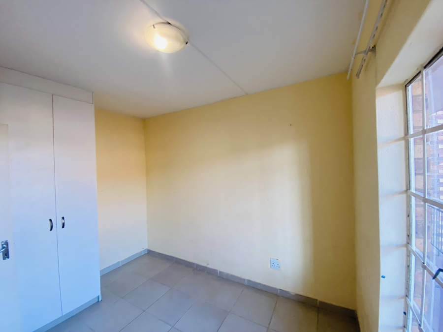 To Let 2 Bedroom Property for Rent in Comet Gauteng