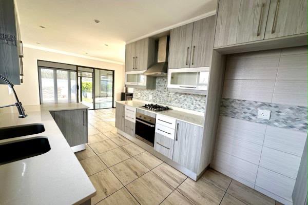 3 Bedroom Property for Sale in Helderwyk Gauteng
